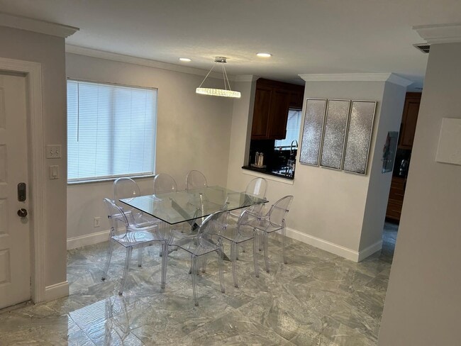 Building Photo - 7690 Lago Del Mar Dr