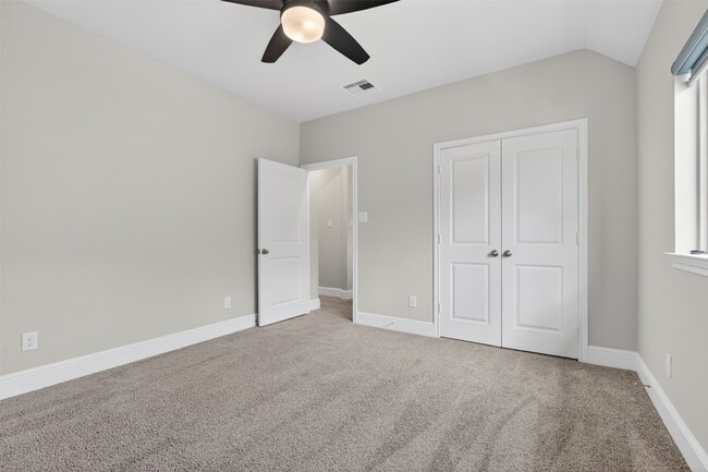 Building Photo - 3123 Lantana Trl