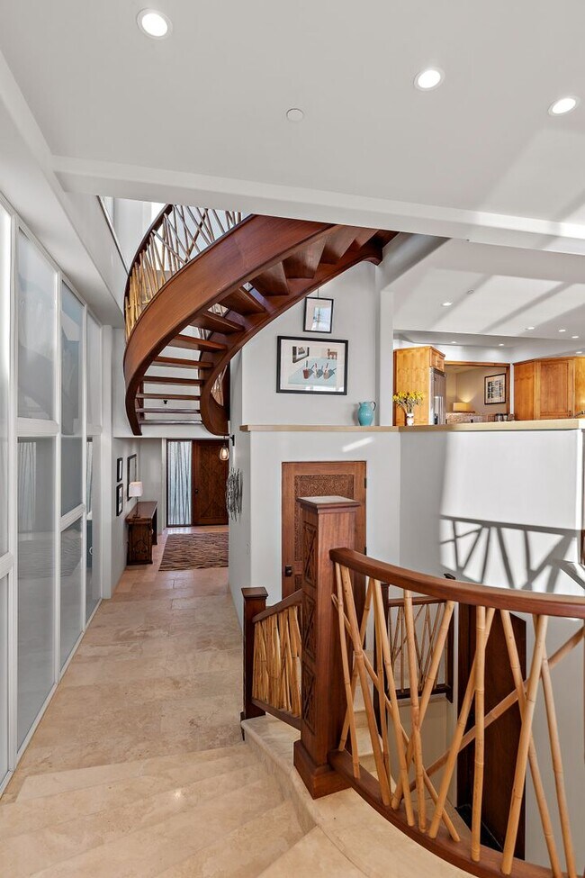 Building Photo - GORGEOUS CUSTOM BEACH HOME - Solimar Beach...