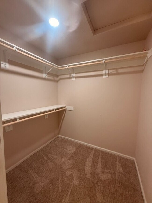 Building Photo - wilc04