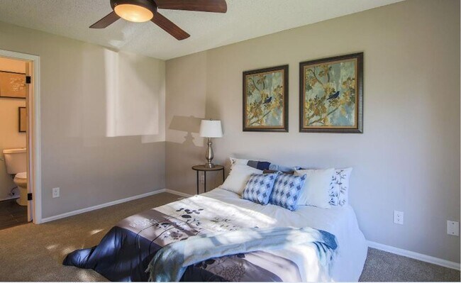 Building Photo - 2910 Rolling Wood Loop