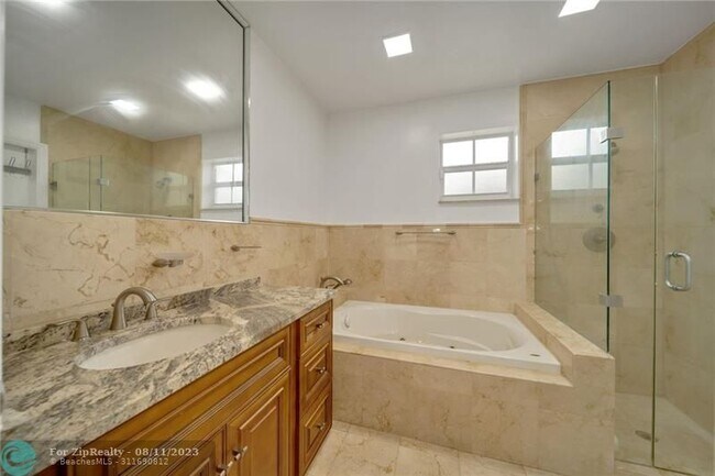 Building Photo - 4115 Madison St