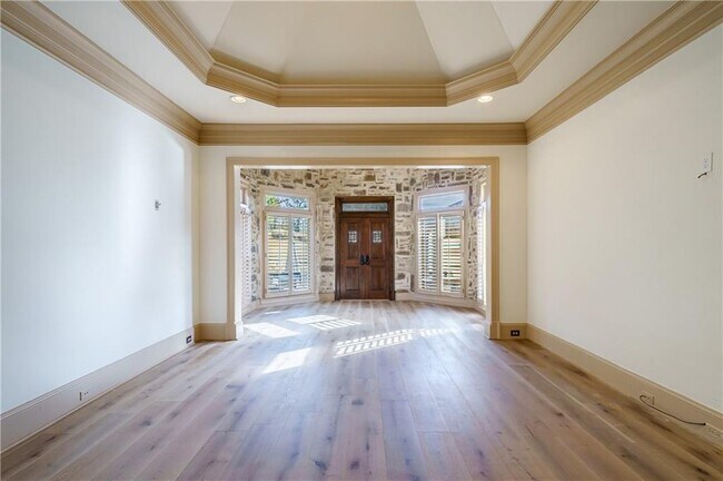 Building Photo - 521 Brendlynn Ct