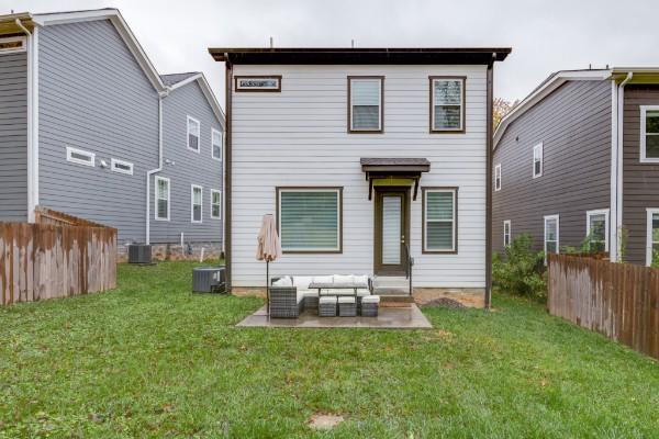 Building Photo - 505 Southern Turf Dr