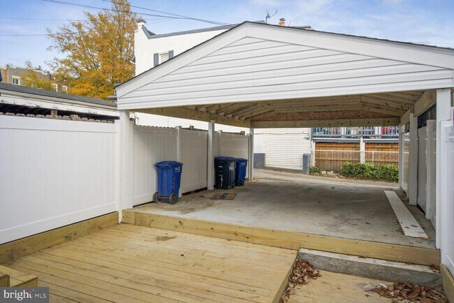 Building Photo - 1411 Montello Ave NE