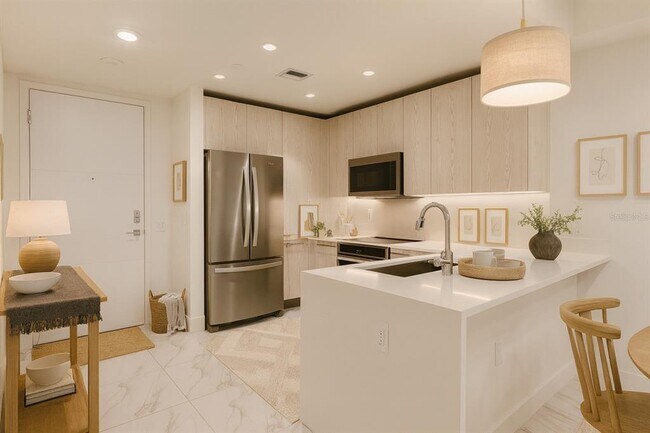 Building Photo - 2000 Metropica Wy