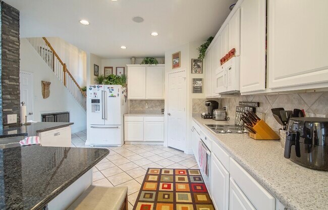 KITCHEN - 14935 Turret Run