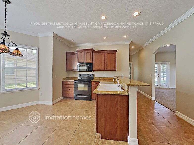 Building Photo - 5552 Pebble Beach Dr