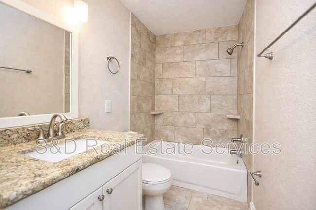 Building Photo - 3133 S Polk Ave