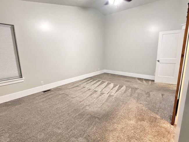 Building Photo - 1729 Colchester Ct