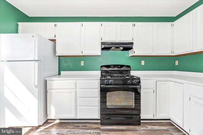 Building Photo - 7130 Oberlin Cir