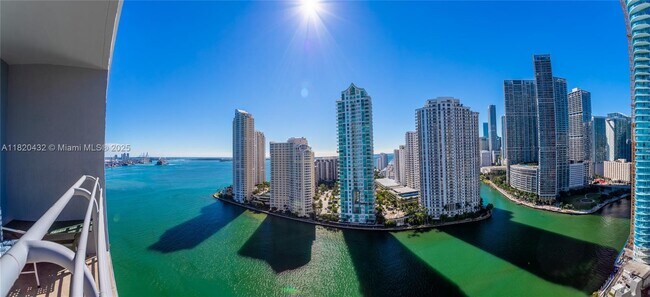 Building Photo - 325 S Biscayne Blvd