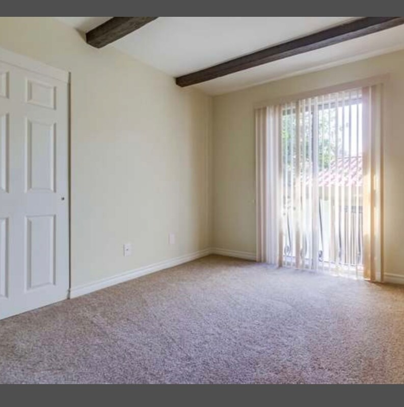 Building Photo - 12054 Caminito Campana