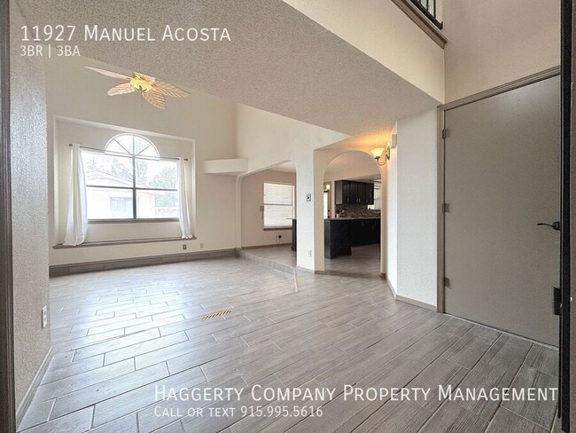 Building Photo - 11927 Manuel Acosta Dr