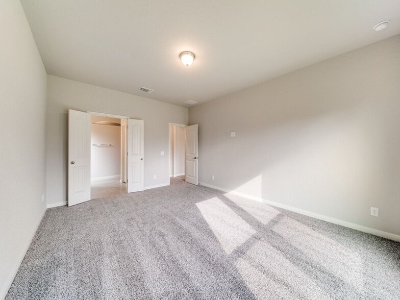 Building Photo - 205 STAG Way