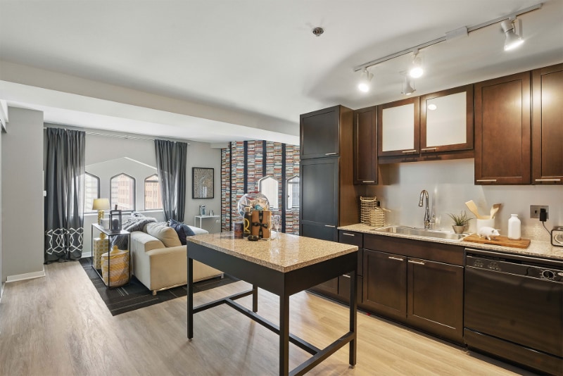 Building Photo - 185 W Randolph St