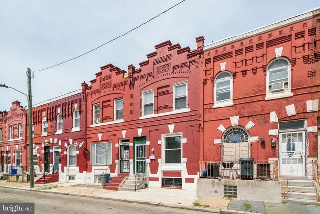 Building Photo - 2227 Page St
