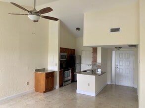 Building Photo - 2841 N Oakland Forest Dr
