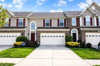 Building Photo - 4977 Lake View Dr