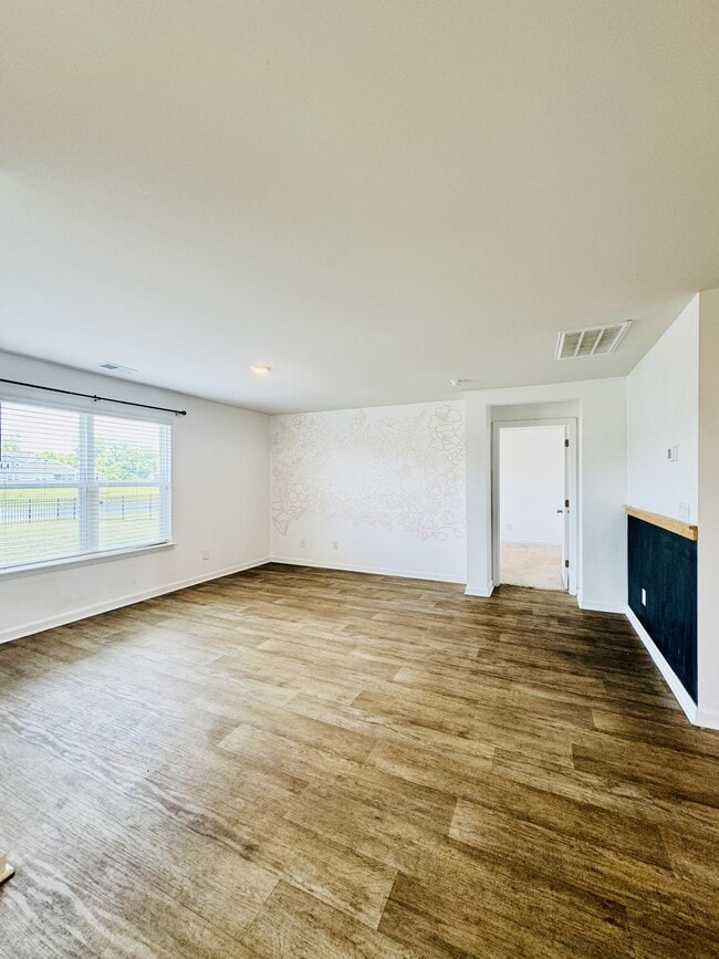 Building Photo - 809 Woodland Farms Cir