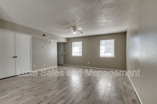 Building Photo - 6048 NW Expressway