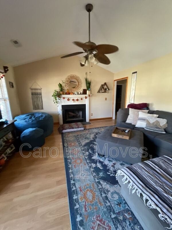 Building Photo - 22 Acklen Dr