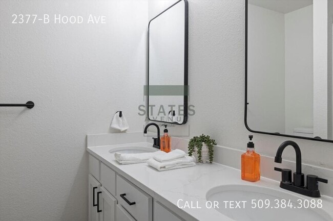 Building Photo - 2377 Hood Ave