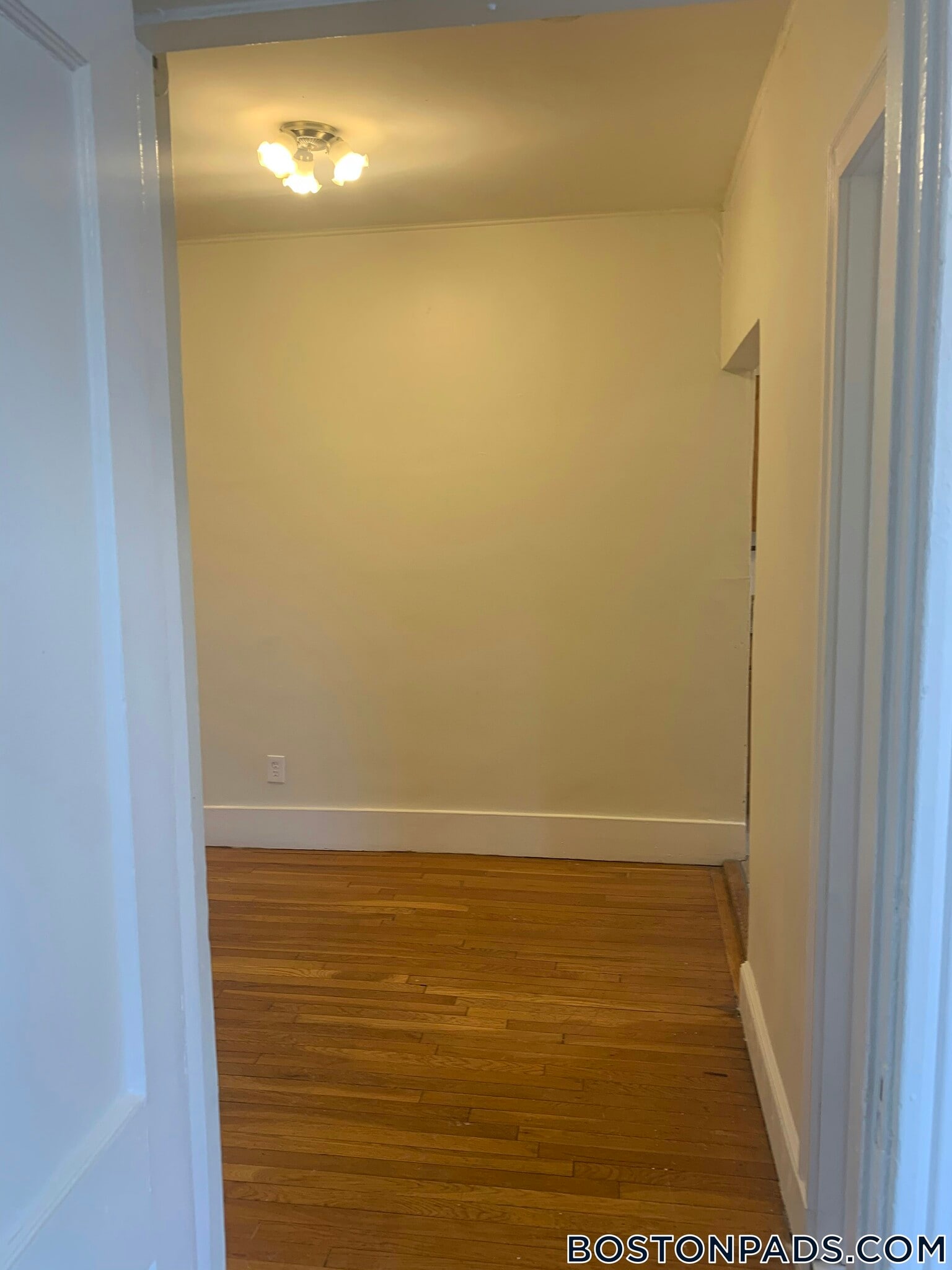 Building Photo - 126 Warren St