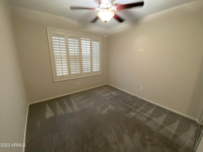 Building Photo - 10541 W Angels Ln