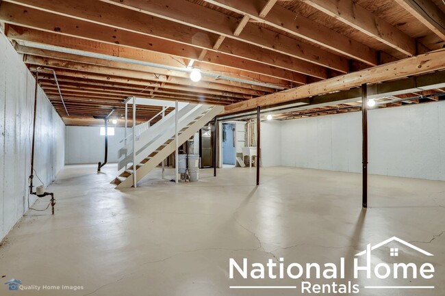Building Photo - 659 Krenz Ave