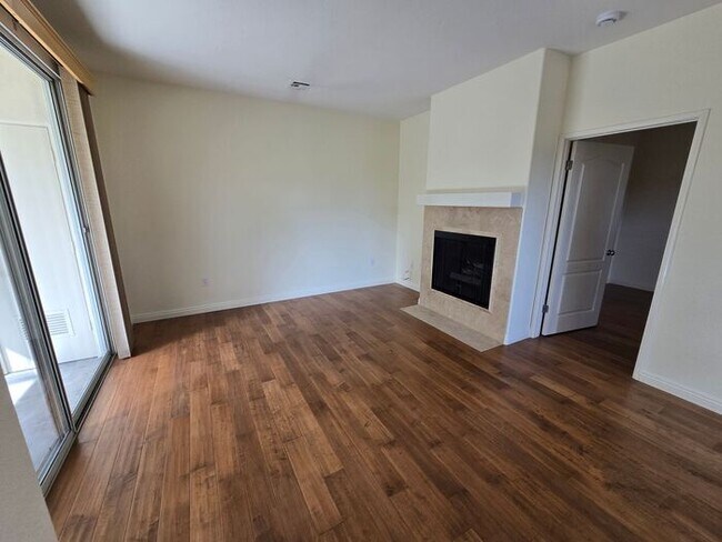 Building Photo - Private Ground-Level Condo in the Heart of Carmel Valley