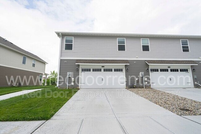 Building Photo - 6380 Apperson Dr