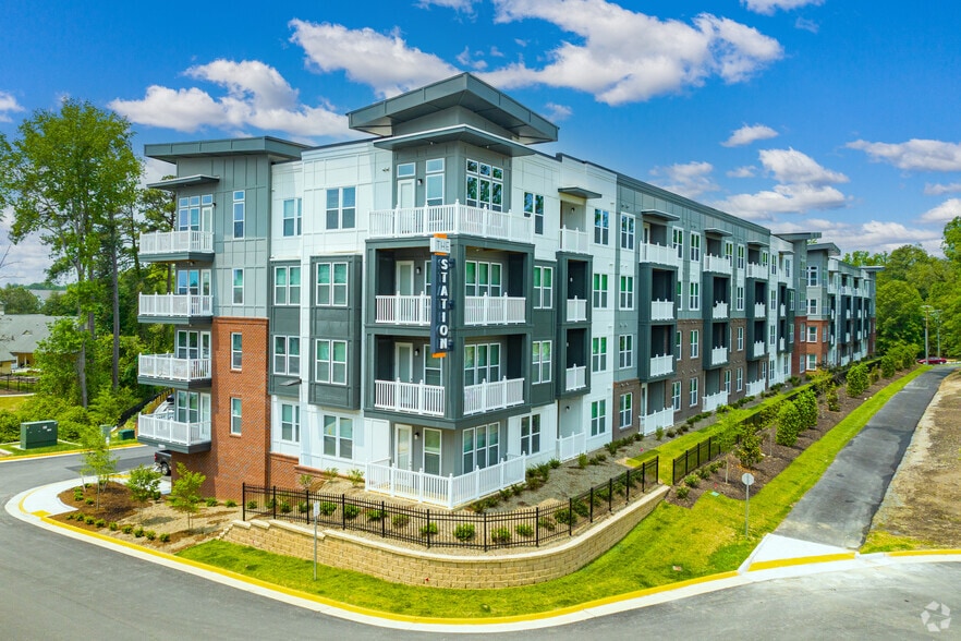 Primary Photo - The Station Apartments