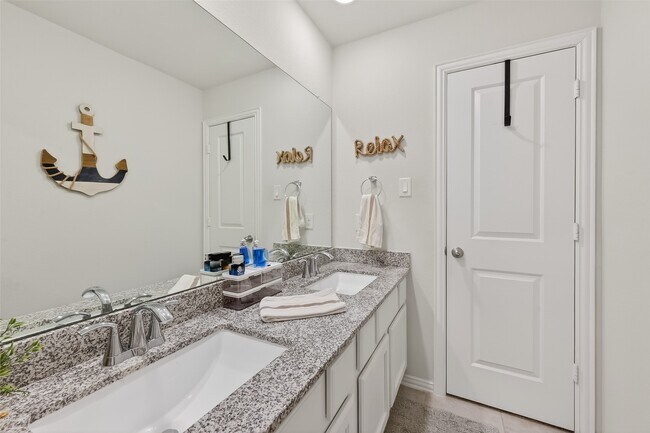 Building Photo - 15006 Eves Necklace Ct