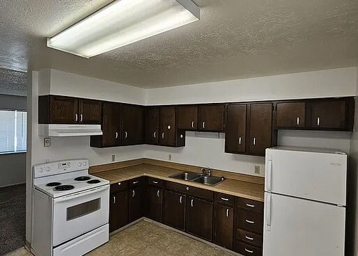 Building Photo - 835 W Main St