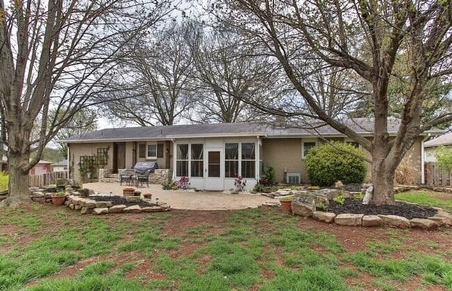 Building Photo - HOME FEATURED IN 417 MAGAZINE in 2018!!!!!...