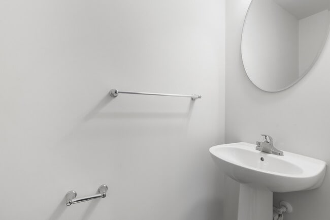 Building Photo - 130 Wye Oak Dr