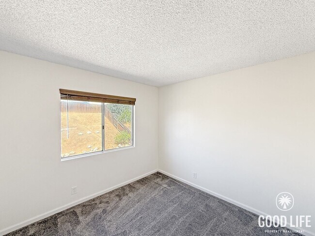 Building Photo - Stylish 4B/2.5BA Home in Moreno Valley with Attached Garage and Upgraded Interiors