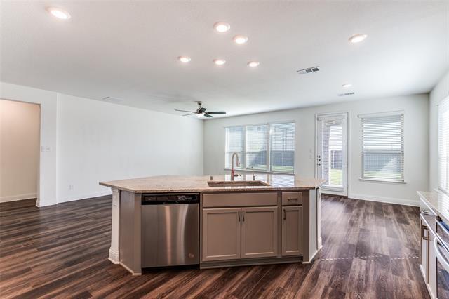 Building Photo - 3740 Highland Bayou Dr