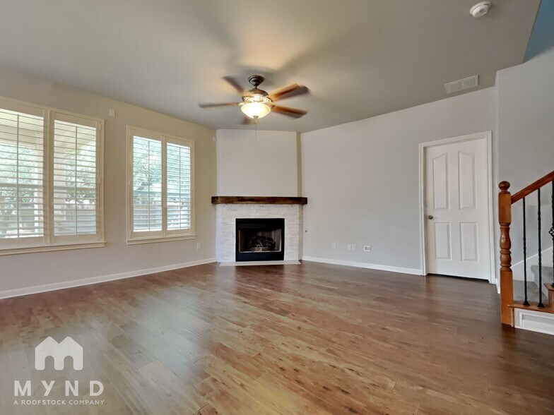 Building Photo - 8009 Levata Dr