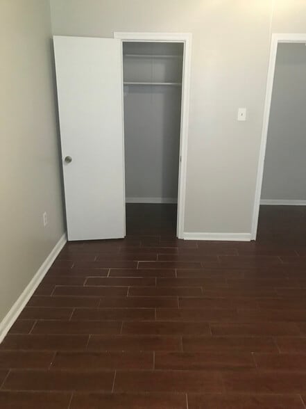 Building Photo - 15016 Lynbrook Dr