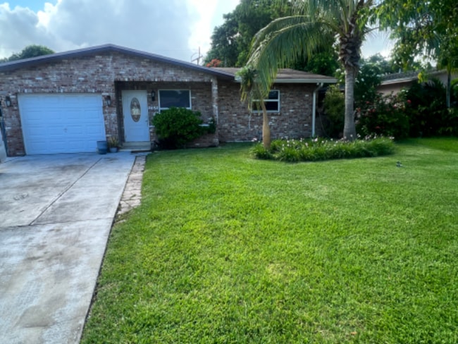 Building Photo - 3651 NE 14th Ave