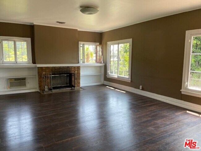 Building Photo - 456 S Wilton Pl