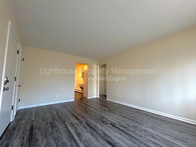 Building Photo - 143 Exchange St SE