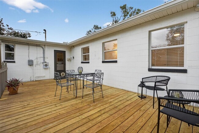 Building Photo - 5617 19th Ave S