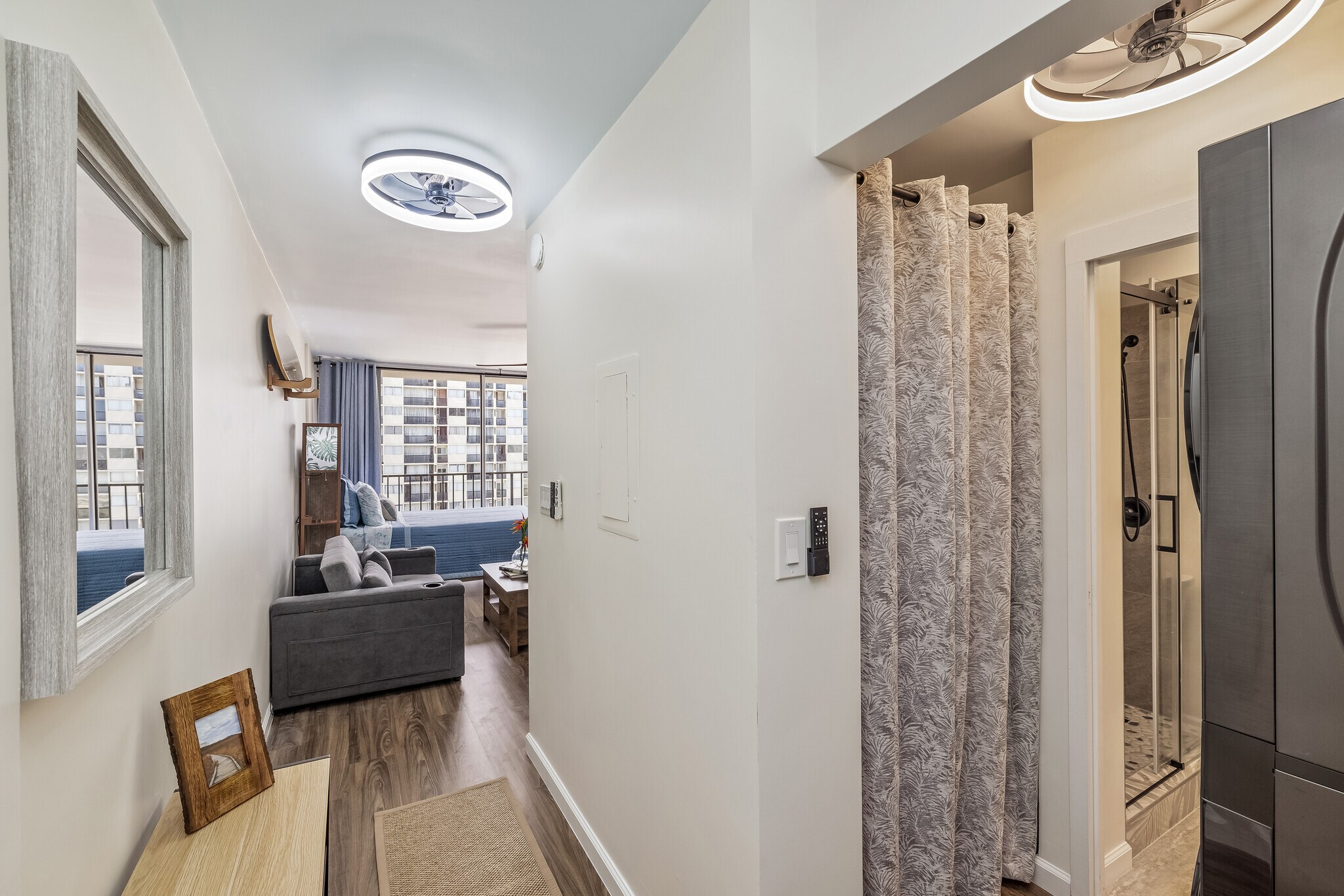 Building Photo - 2345 Ala Wai Blvd