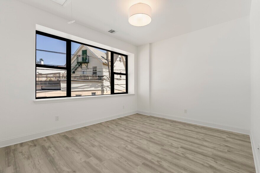 Building Photo - 3709 Liberty Ave