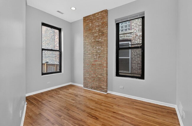 Building Photo - 1422 W Taylor St