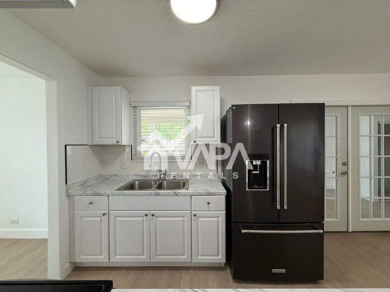 Building Photo - 6426 Flint Rock Dr