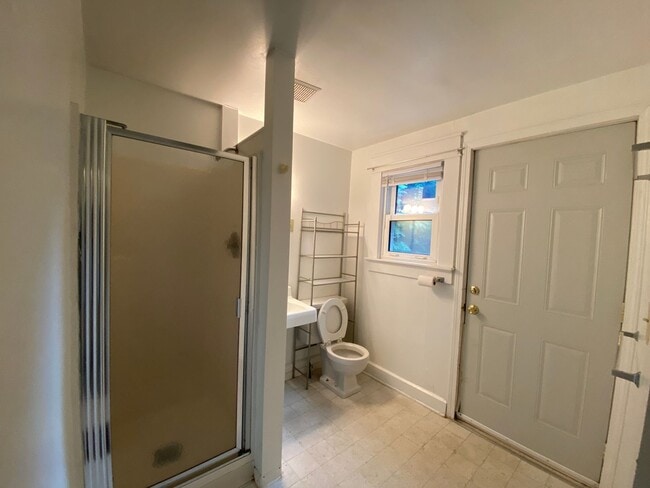 Building Photo - Available August 20th, 2026!